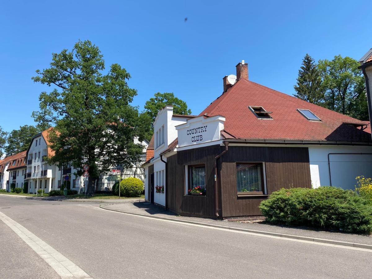 Penzion Country Club Hotel Žamberk Eksteriør billede